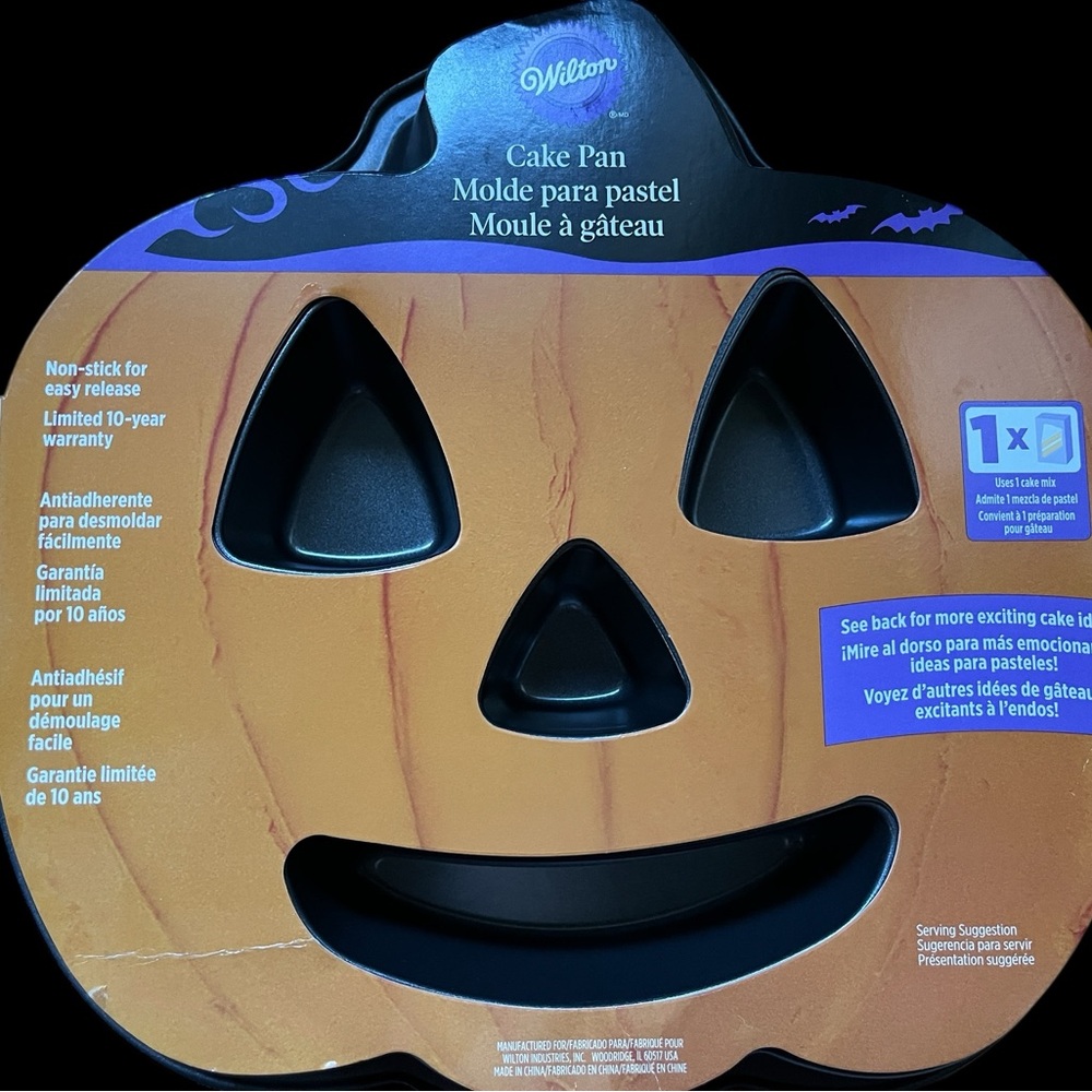 🎃 Wilton Jack-O’-Lantern Cake Pan – Nonstick Halloween Bakeware